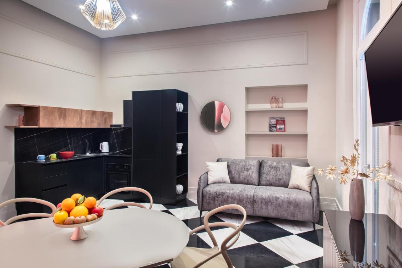 Lady Rose One Apartment เนเปิลส์ ภายนอก รูปภาพ