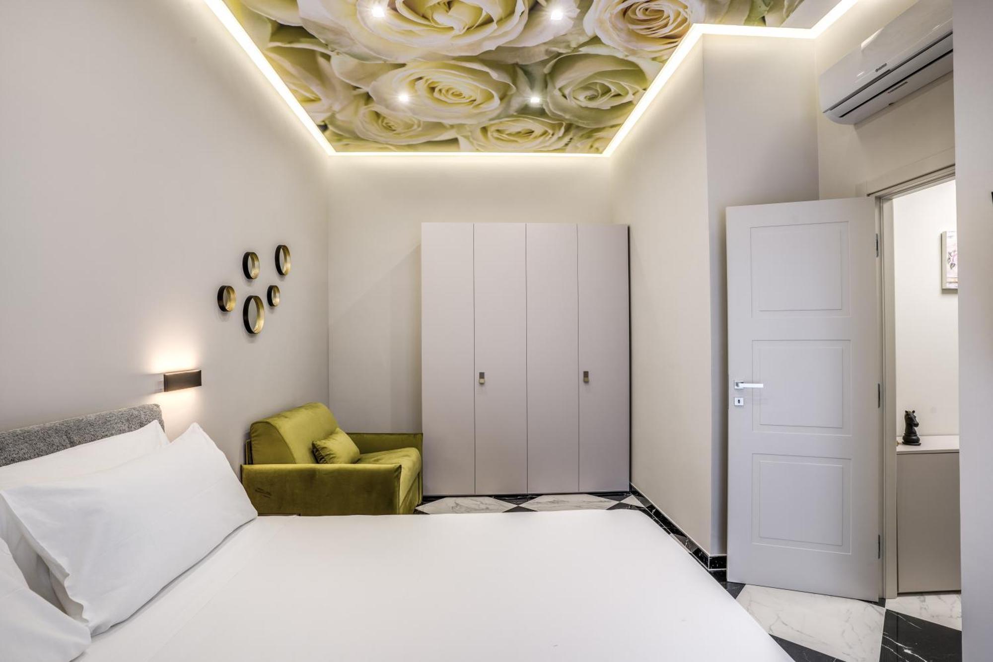 Lady Rose One Apartment เนเปิลส์ ภายนอก รูปภาพ