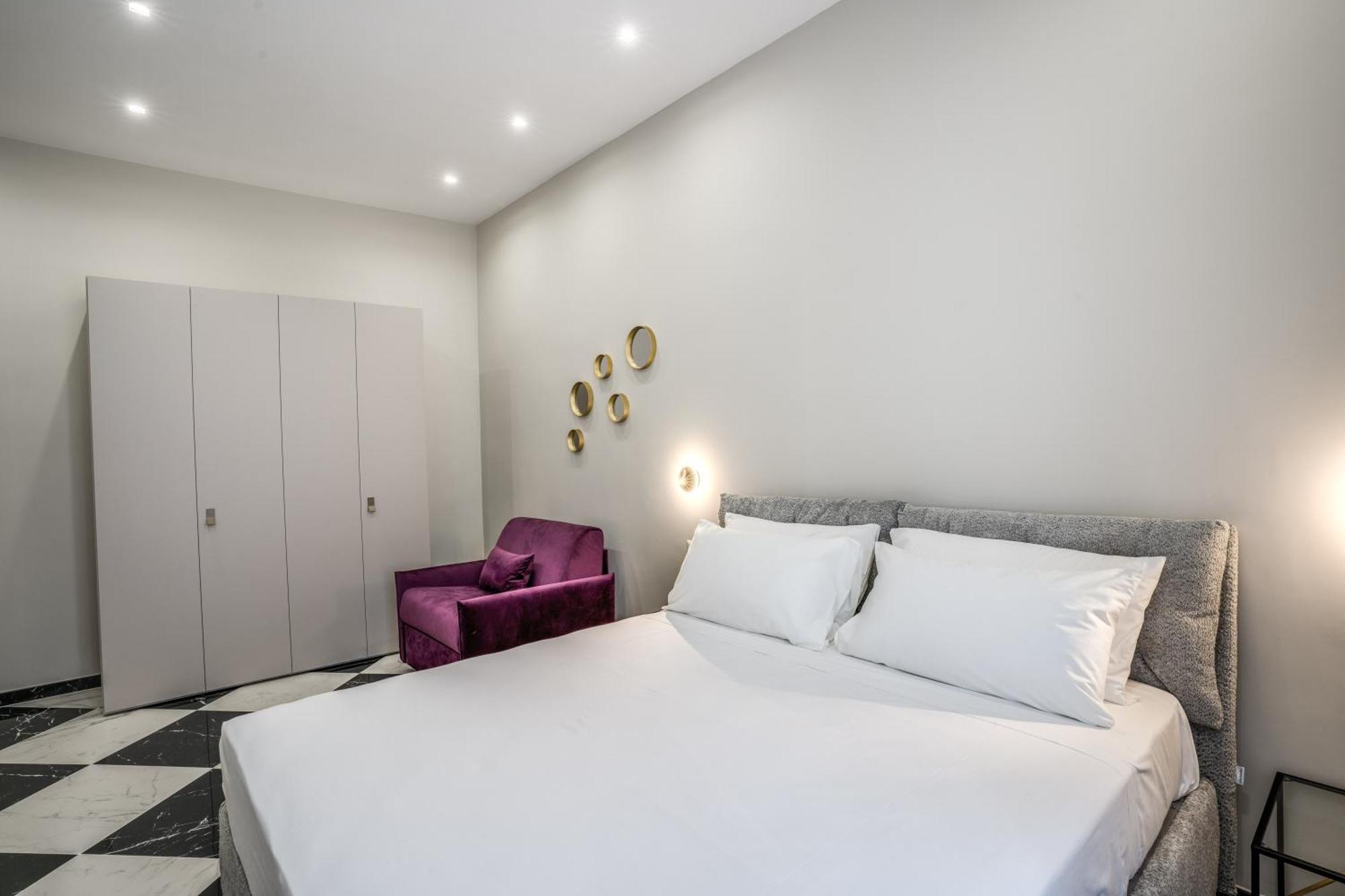 Lady Rose One Apartment เนเปิลส์ ภายนอก รูปภาพ