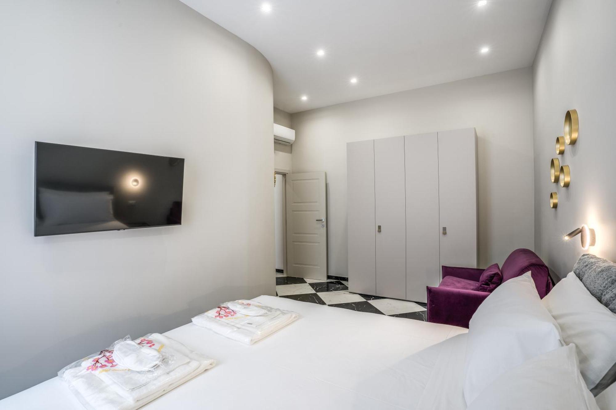 Lady Rose One Apartment เนเปิลส์ ภายนอก รูปภาพ