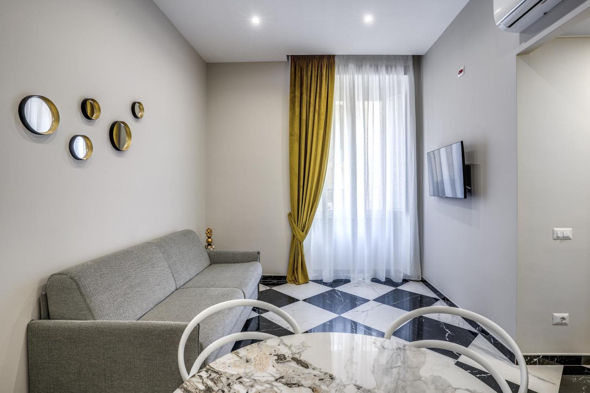 Lady Rose One Apartment เนเปิลส์ ภายนอก รูปภาพ