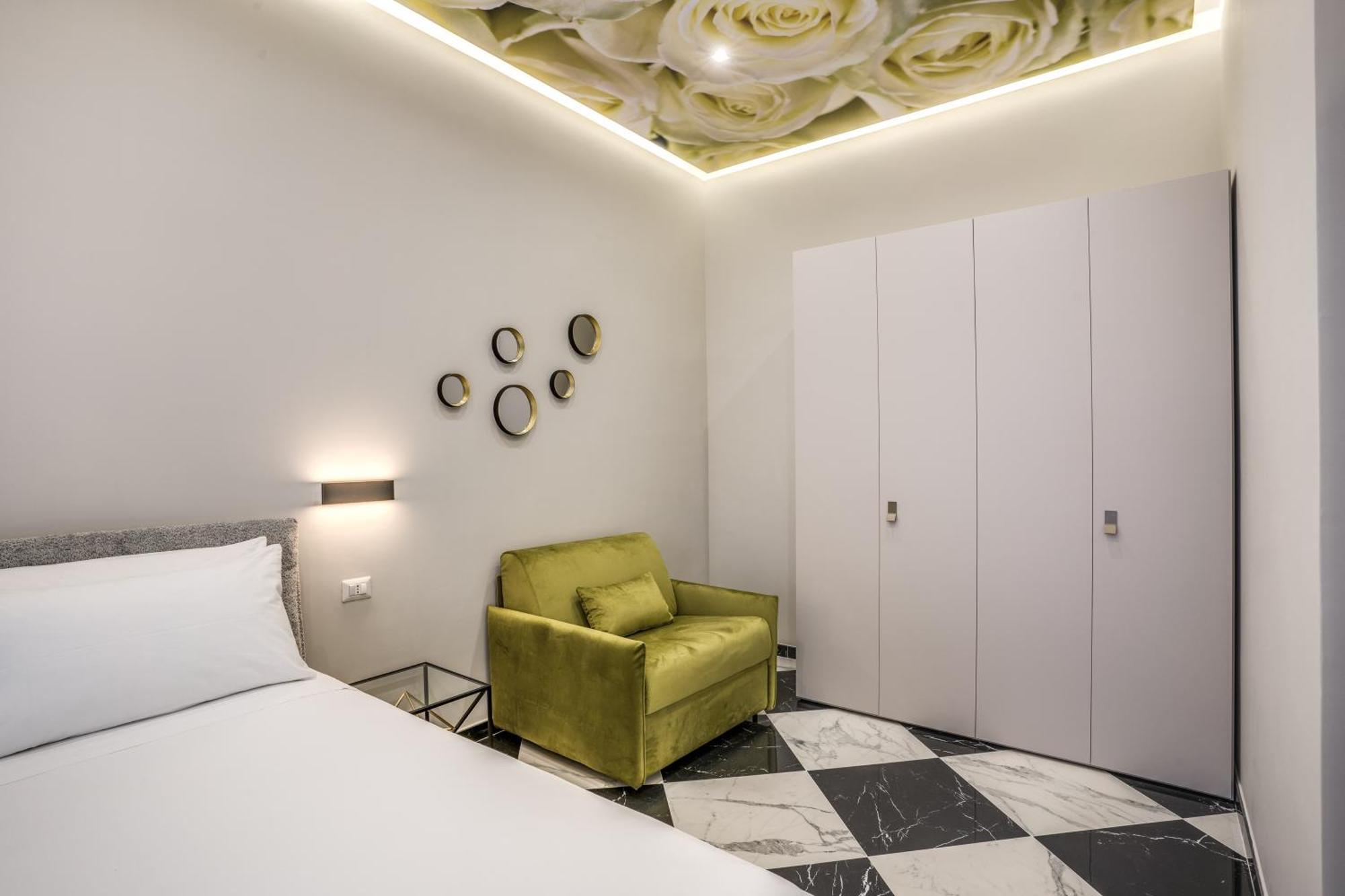 Lady Rose One Apartment เนเปิลส์ ภายนอก รูปภาพ